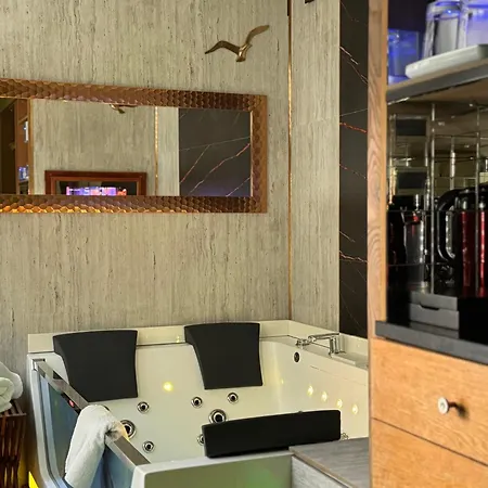 Mala Anglia Deluxe & 4* Sopot