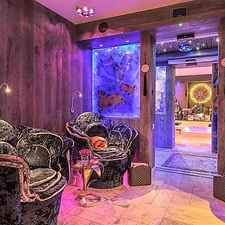 Mala Anglia Deluxe & 住宿加早餐酒店 4*