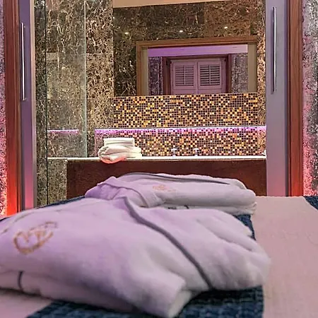 Couette-café Mala Anglia Deluxe & 4*